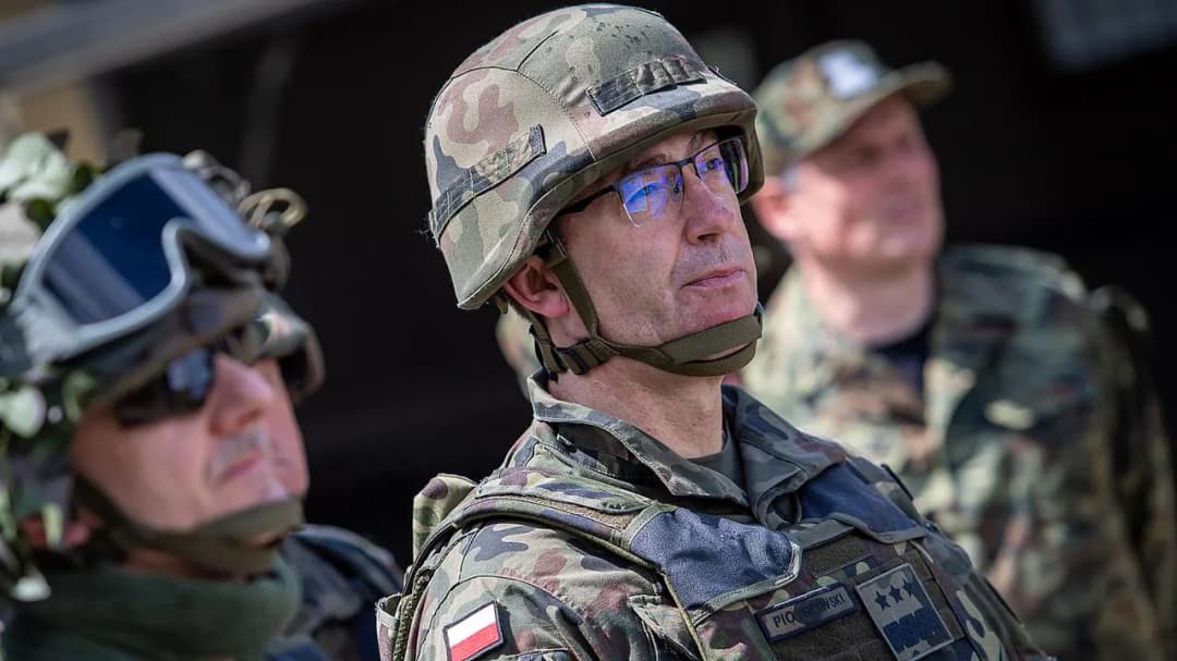 Generał broni Piotrowski: kluczowe osiągnięcia i wpływ na armię